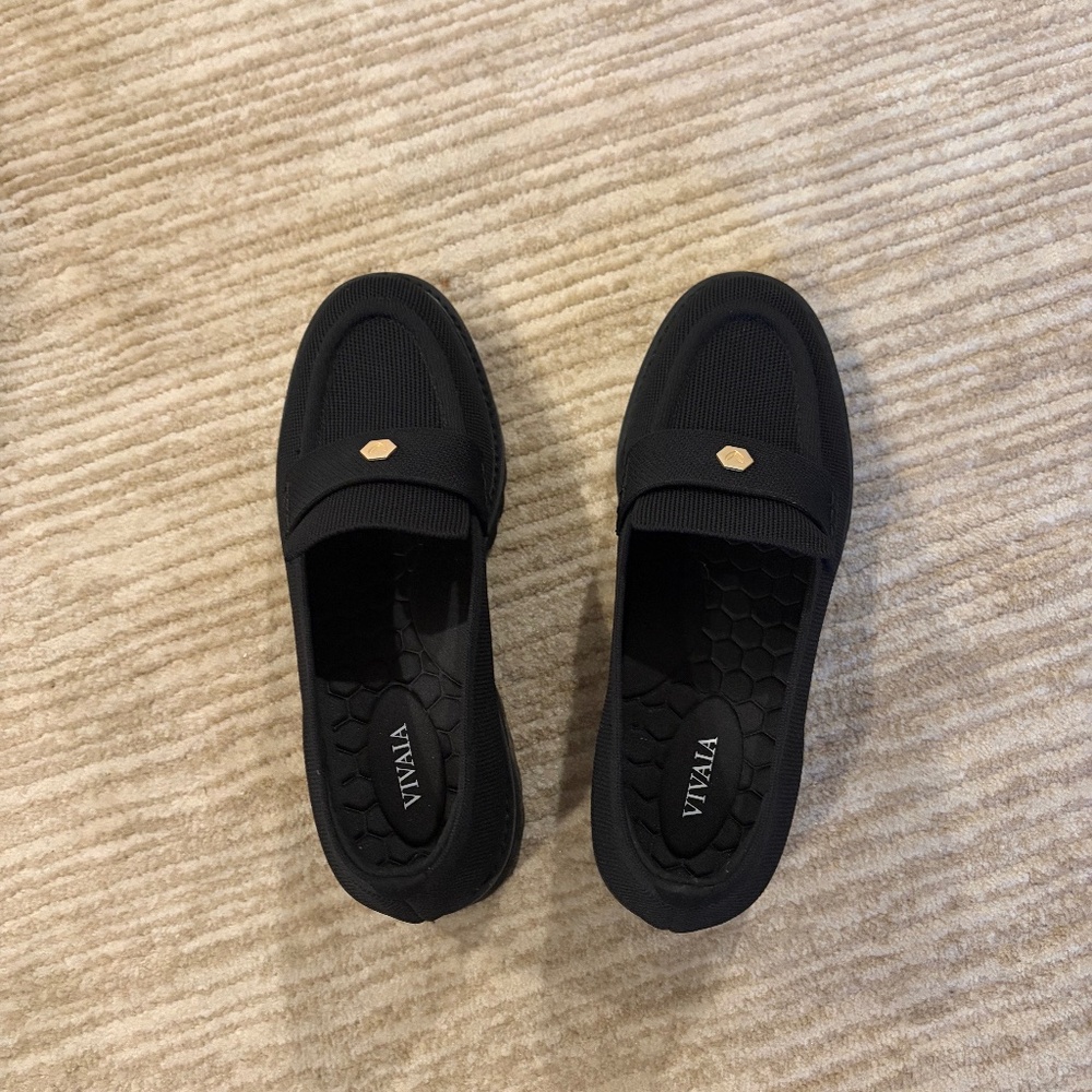 VIVAIA black Loafer size 40.5 (new)